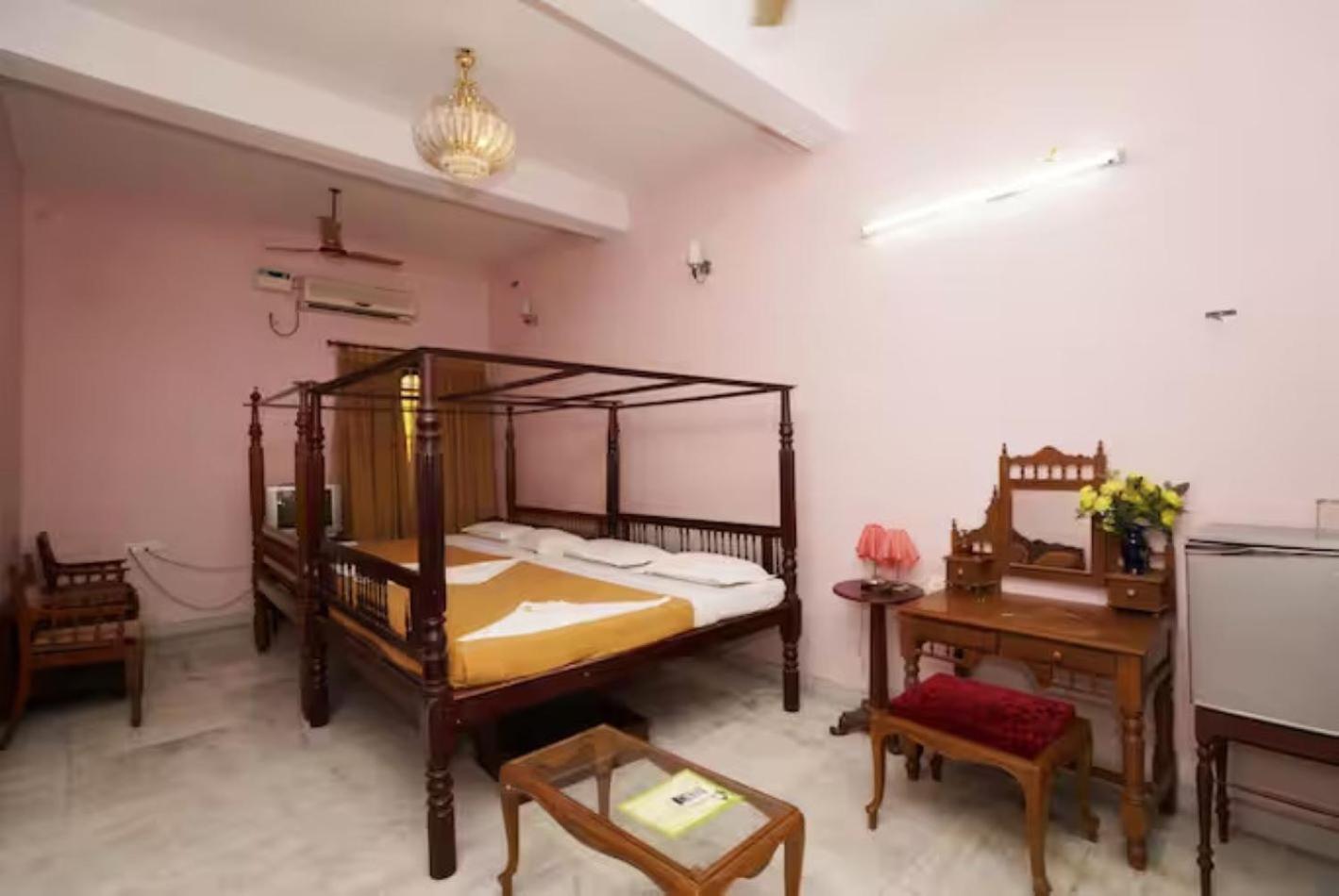 Hotel Soorya Heritage Inn Puduccseri Kültér fotó