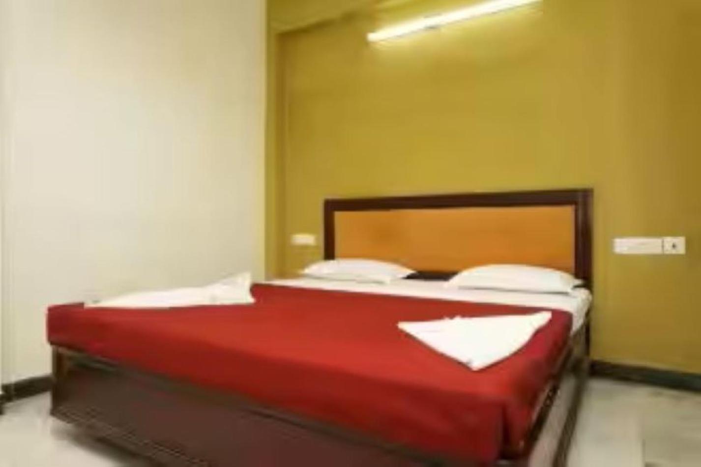 Hotel Soorya Heritage Inn Puduccseri Kültér fotó